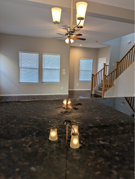 PXL_20251126_214935249